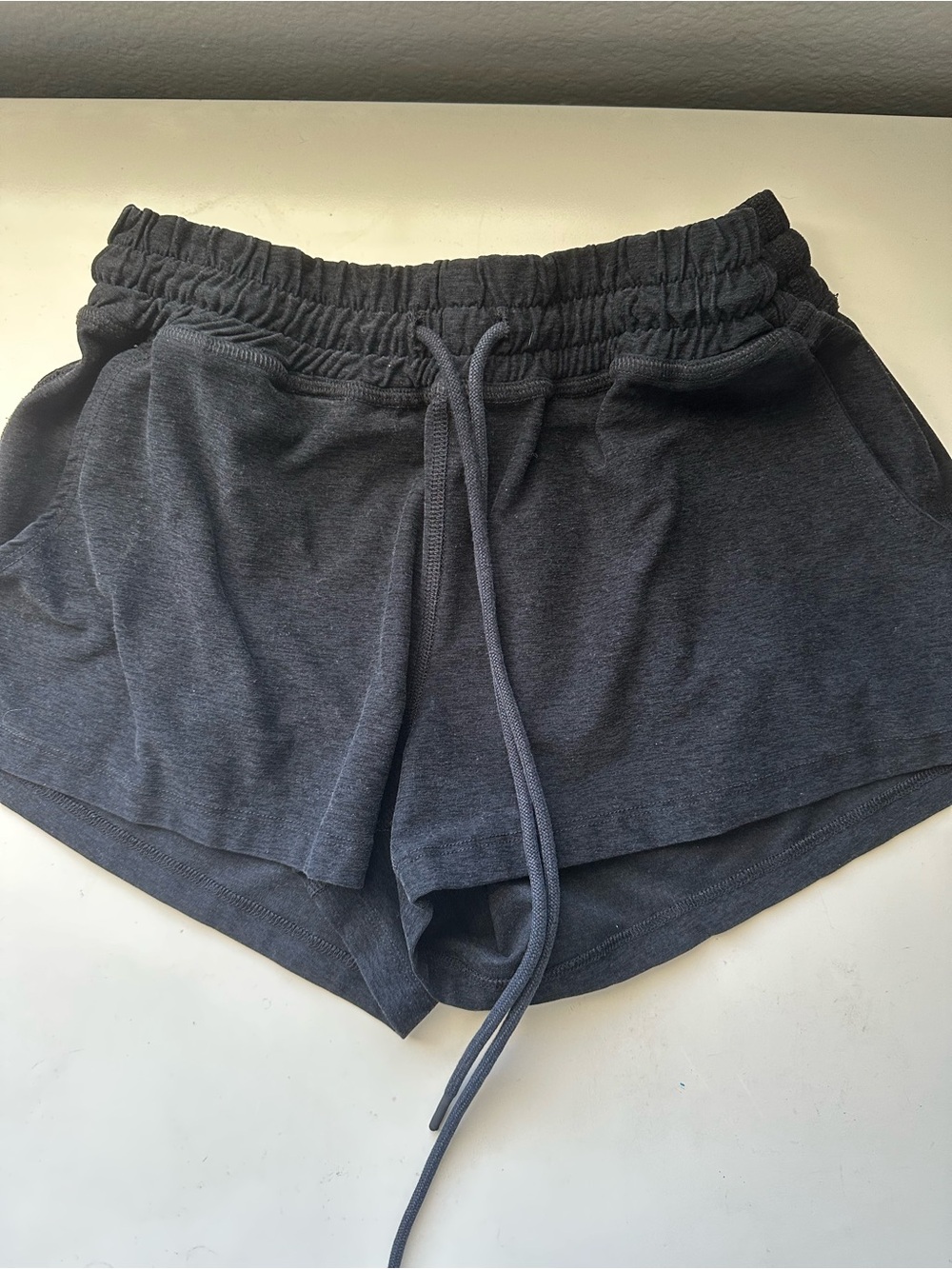 Beyond Yoga Black Spacedye Drawstring Shorts in XXS